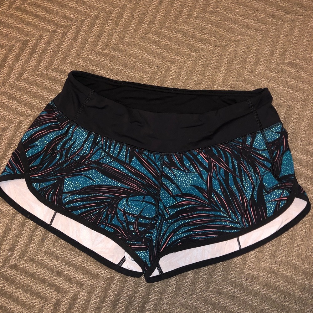 LULULEMON SHORTS